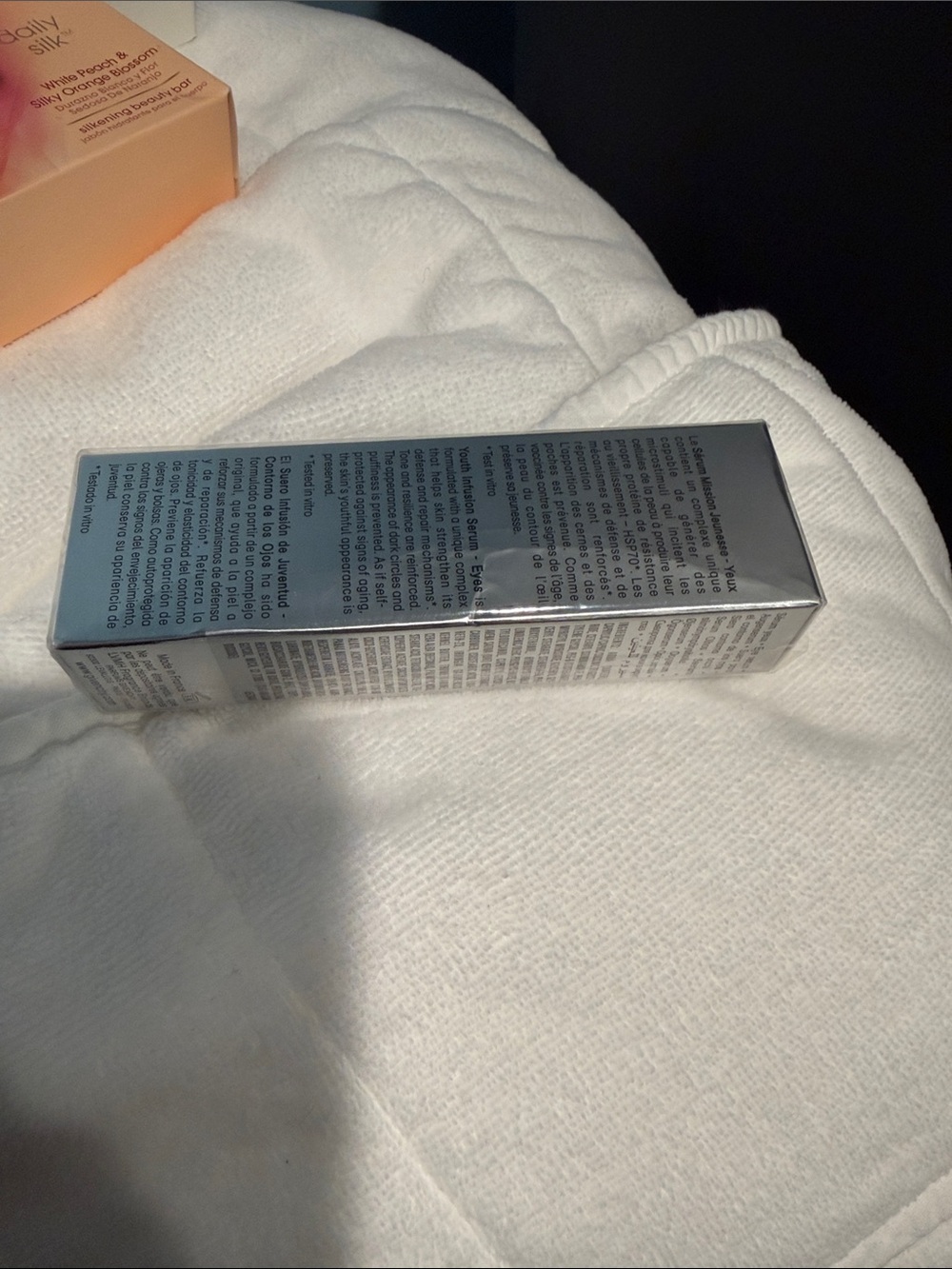 Givenchy VAX'IN For Youth Eye Serum - Silver - Picture 3 of 3